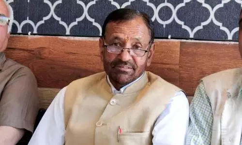 Mandi: द्रंग की तबाही, जवाहर ठाकुर ने जताई चिंता Mandi: द्रंग की तबाही, जवाहर ठाकुर ने जताई चिंता