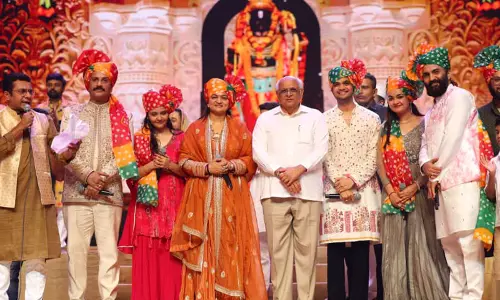 CM भूपेंद्र पटेल ने प्रधानमंत्री मोदी के जीवन पर आधारित मेगा म्यूजिकल मल्टीमीडिया शो नमोत्सव देखा