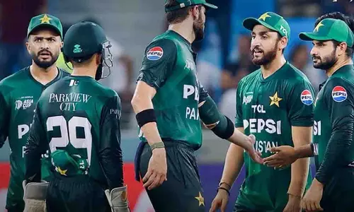 UAE मैच में देरी पर मुरली कार्तिक का पाकिस्तान पर तीखा हमला