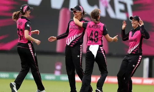 न्यूजीलैंड महिला क्रिकेट विश्व कप की तैयारी के लिए Dubai में शिविर का उपयोग कर रहा न्यूजीलैंड महिला क्रिकेट विश्व कप की तैयारी के लिए Dubai में शिविर का उपयोग कर रहा