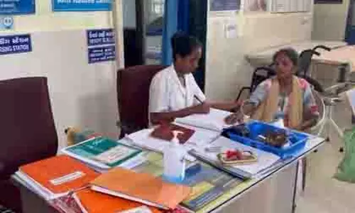 Gujarat: तापी में स्वास्थ्य सेवा शिविर, महिलाओं को मिलेगा लाभ