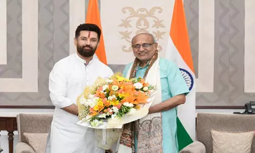 उपराष्ट्रपति राधाकृष्णन से जयंत चौधरी और चिराग पासवान ने की मुलाकात उपराष्ट्रपति राधाकृष्णन से जयंत चौधरी और चिराग पासवान ने की मुलाकात