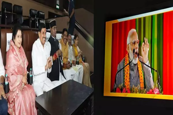 Bhopal: ‘चलो जीते हैं’ में दिखा मोदी का बाल्यकाल Bhopal: ‘चलो जीते हैं’ में दिखा मोदी का बाल्यकाल