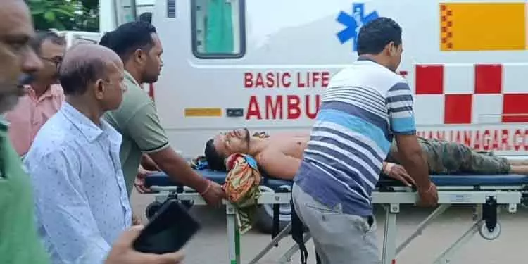 Berhampur माओवादियों के साथ मुठभेड़ में एसओजी कमांडेंट घायल Berhampur माओवादियों के साथ मुठभेड़ में एसओजी कमांडेंट घायल