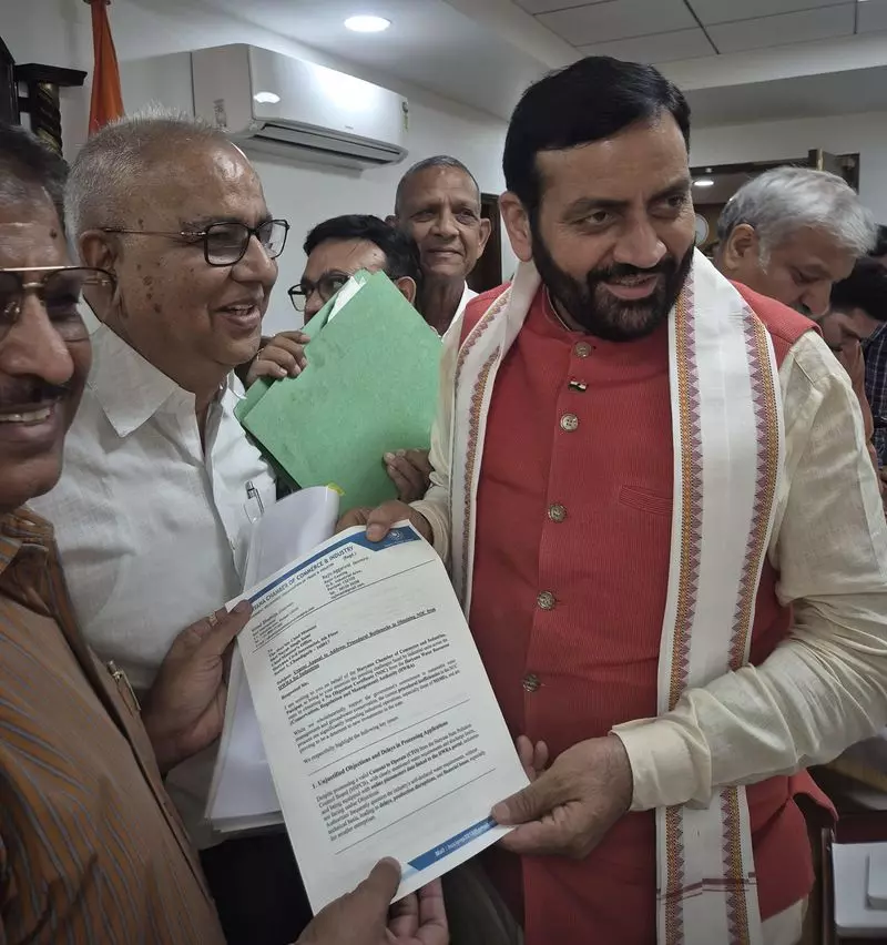 Haryana के उद्योगपतियों ने बिजली, पानी निकासी की समस्या से राहत की मांग की Haryana के उद्योगपतियों ने बिजली, पानी निकासी की समस्या से राहत की मांग की