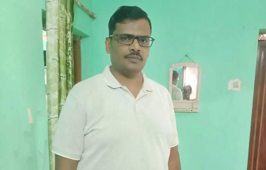 Odisha : वन अधिकारी सतर्कता जांच के घेरे में, कई ठिकानों पर छापे Odisha : वन अधिकारी सतर्कता जांच के घेरे में, कई ठिकानों पर छापे