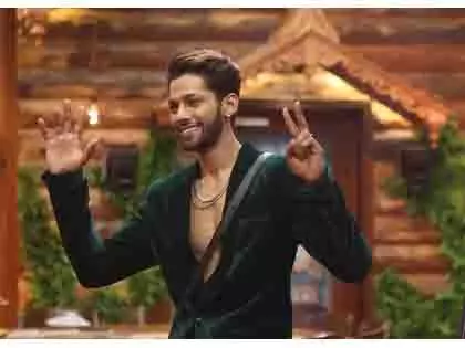 Bigg Boss 19: बसीर अली ने बताया, पिता कभी खुश नहीं थे उनके काम से Bigg Boss 19: बसीर अली ने बताया, पिता कभी खुश नहीं थे उनके काम से