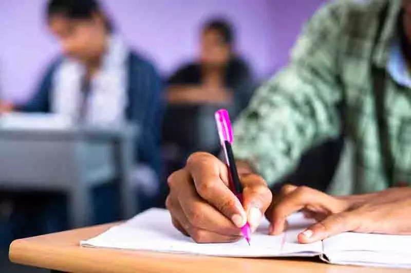 बाढ़ आपदा का हवाला देते हुए HPAS अभ्यर्थी परीक्षा स्थगित करना चाहते हैं बाढ़ आपदा का हवाला देते हुए HPAS अभ्यर्थी परीक्षा स्थगित करना चाहते हैं