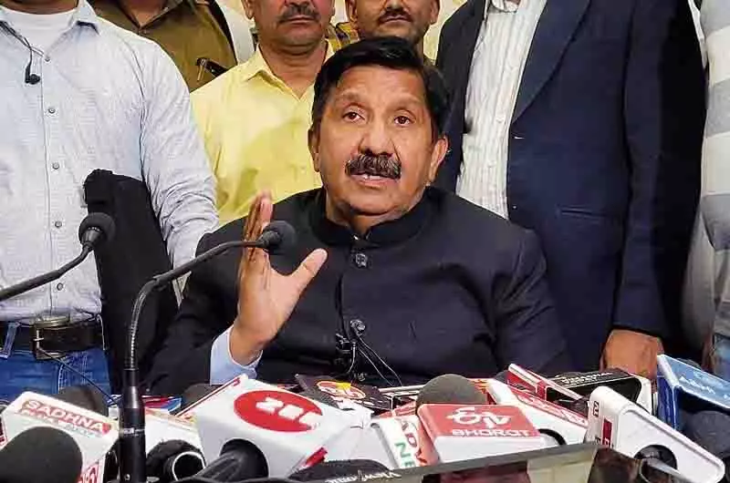 धर्मपुर में बाधित पेयजल योजनाओं को युद्धस्तर पर बहाल किया जा रहा: Mukesh Agnihotri धर्मपुर में बाधित पेयजल योजनाओं को युद्धस्तर पर बहाल किया जा रहा: Mukesh Agnihotri
