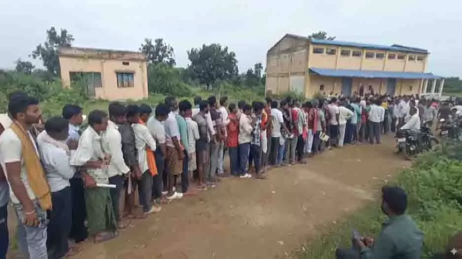 मंत्री ने Odisha में उर्वरकों की कालाबाजारी की बात स्वीकारी मंत्री ने Odisha में उर्वरकों की कालाबाजारी की बात स्वीकारी