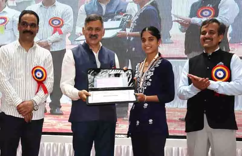 हिमाचल प्रदेश के ITI और अन्य संस्थानों में आपदा प्रबंधन की पढ़ाई होगी: मंत्री हिमाचल प्रदेश के ITI और अन्य संस्थानों में आपदा प्रबंधन की पढ़ाई होगी: मंत्री