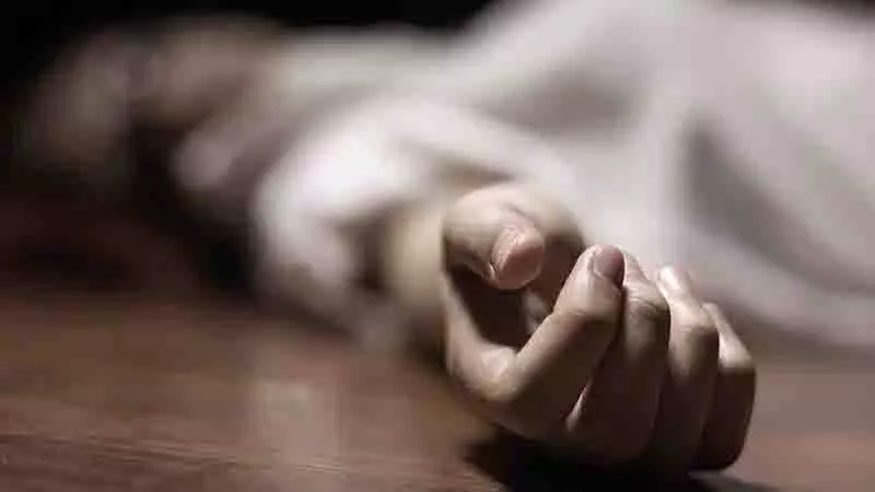 Navi Mumbai: नेरुल में ओवरलोडेड डंपर की चपेट में आने से पैदल यात्री की मौत Navi Mumbai: नेरुल में ओवरलोडेड डंपर की चपेट में आने से पैदल यात्री की मौत