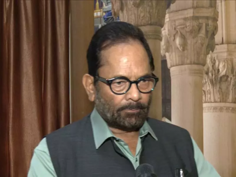 मुख्तार अब्बास नकवी ने राहुल गांधी पर किया हमला मुख्तार अब्बास नकवी ने राहुल गांधी पर किया हमला