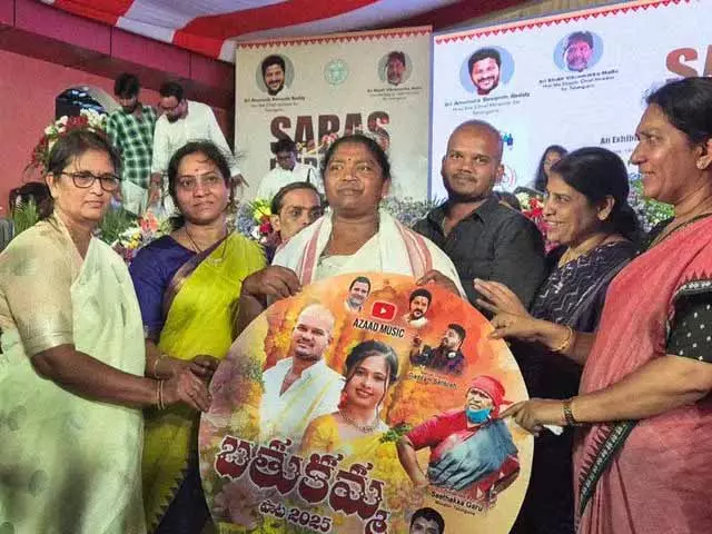 कांग्रेस सरकार की महिला सशक्तिकरण की बातों के बीच SHG महिलाओं को SARAS फेयर में असमंजस का सामना कांग्रेस सरकार की महिला सशक्तिकरण की बातों के बीच SHG महिलाओं को SARAS फेयर में असमंजस का सामना