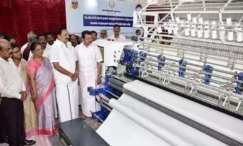 करूर जिले में जल्द ही 7 छोटे टेक्सटाइल पार्क शुरू किए जाएंगे: Minister R. Gandhi करूर जिले में जल्द ही 7 छोटे टेक्सटाइल पार्क शुरू किए जाएंगे: Minister R. Gandhi