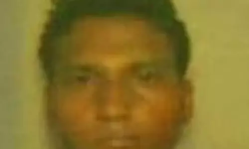 तिरुचेंदूर में मंदिर निर्माण कार्य के दौरान गिरने से उत्तरी राज्य के एक कर्मचारी की मौत हो गई