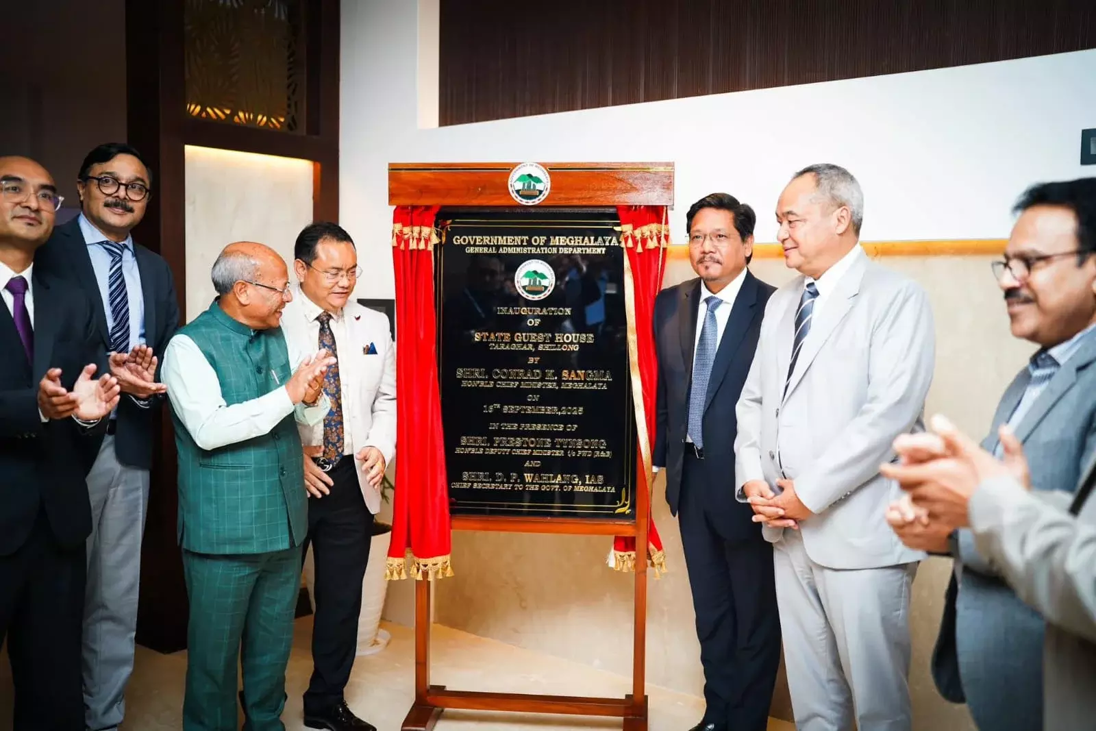 Meghalaya CM कॉनराड संगमा ने शिलांग के ताराघर में राज्य अतिथि गृह का उद्घाटन किया