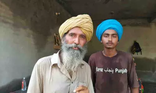 बाढ़ प्रभावित Sultanpur Lodhi में 14 साल का बच्चा त्रासदियों का बोझ ढो रहा बाढ़ प्रभावित Sultanpur Lodhi में 14 साल का बच्चा त्रासदियों का बोझ ढो रहा