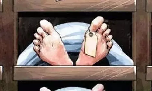 Tamil Nadu : गन्ना काटते समय करंट लगने से भाई-बहन की मौत Tamil Nadu : गन्ना काटते समय करंट लगने से भाई-बहन की मौत