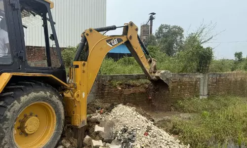 Yamunanagar में दो अवैध कॉलोनियों में तोड़फोड़ अभियान