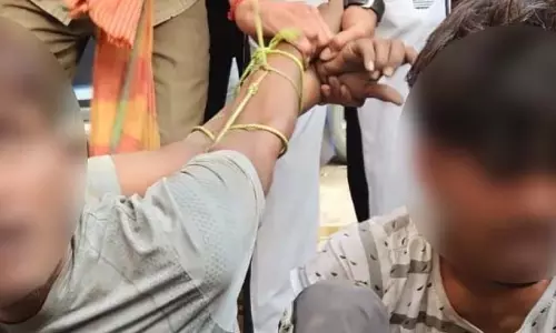 लोगों ने दिखाया साहस, चेन स्नेचिंग की कोशिश नाकाम, दो गिरफ्तार लोगों ने दिखाया साहस, चेन स्नेचिंग की कोशिश नाकाम, दो गिरफ्तार