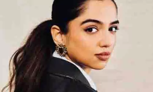 Ahsaas Channa: कैमरे के पीछे जाने का अपना सपना साझा किया Ahsaas Channa: कैमरे के पीछे जाने का अपना सपना साझा किया
