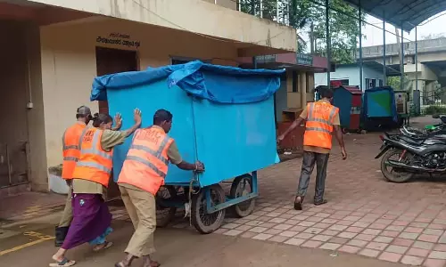 Karwar : नगर परिषद ने 12 स्टॉल हटाए
