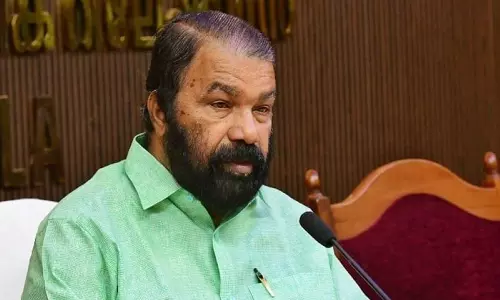kerala: वी शिवनकुट्टी को प्रश्नकाल के दौरान बेचैनी हुई, अस्पताल में भर्ती