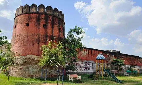 Haryana : उपेक्षा से पुनरुद्धार तक लोहारू किले को पर्यटन स्थल के रूप में विकसित किया जाएगा Haryana : उपेक्षा से पुनरुद्धार तक लोहारू किले को पर्यटन स्थल के रूप में विकसित किया जाएगा