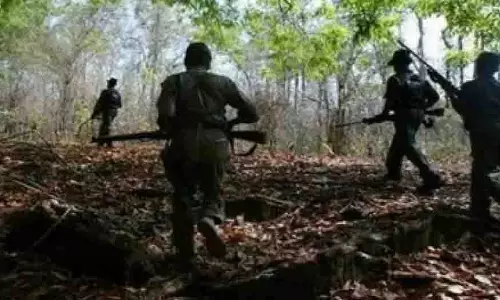 ओडिशा में माओवादियों के साथ मुठभेड़ में SOG कमांडेंट घायल ओडिशा में माओवादियों के साथ मुठभेड़ में SOG कमांडेंट घायल