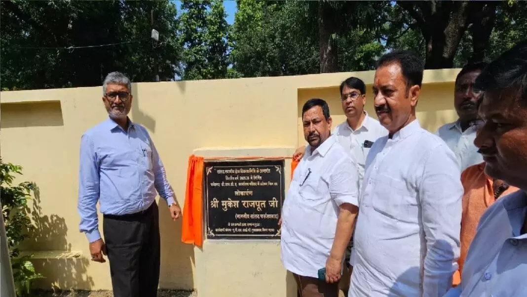 Farrukhabad: सांसद निधि से स्थापित जिम का लोकार्पण