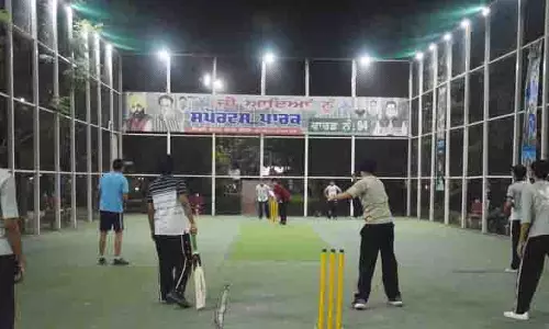 Ludhiana: सुलभ खेल सुविधाओं की मांग के बीच शहर में बॉक्स क्रिकेट का चलन बढ़ा Ludhiana: सुलभ खेल सुविधाओं की मांग के बीच शहर में बॉक्स क्रिकेट का चलन बढ़ा