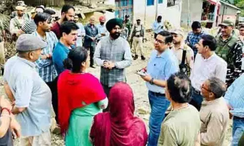 DDC अध्यक्ष, डीसी डोडा ने बाढ़ प्रभावित क्षेत्रों का दौरा किया
