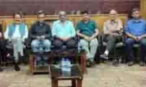 JCCI, FOIJ ने जम्मू के उद्योगपतियों की समस्याओं पर चर्चा की JCCI, FOIJ ने जम्मू के उद्योगपतियों की समस्याओं पर चर्चा की