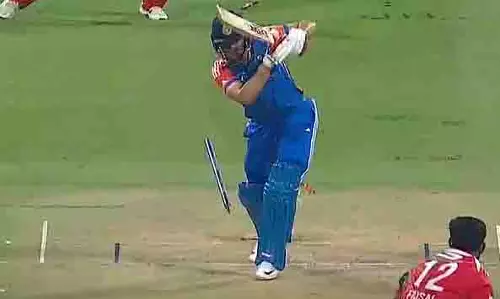 Asia Cup 2025: शाह फैसल ने शुभमन गिल को सस्ते में किया आउट Asia Cup 2025: शाह फैसल ने शुभमन गिल को सस्ते में किया आउट