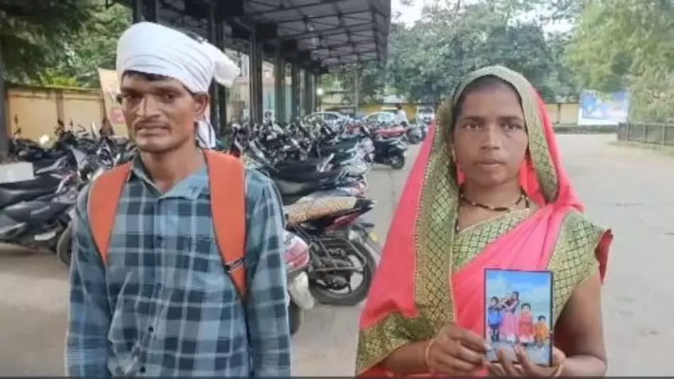 ठेकेदार ने कर्ज नहीं देने पर मजदूर के मासूम बेटे को बनाया बंधक, पुलिस ने छुड़ाया ठेकेदार ने कर्ज नहीं देने पर मजदूर के मासूम बेटे को बनाया बंधक, पुलिस ने छुड़ाया