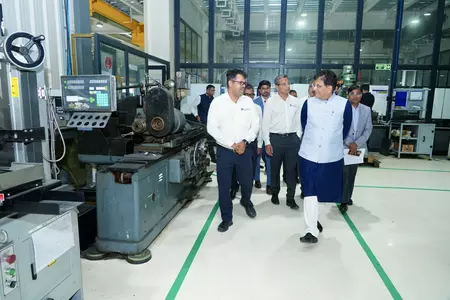 भारत का 2047 तक 35 ट्रिलियन डॉलर की अर्थव्यवस्था बनने का लक्ष्य, विकास का प्रमुख इंजन होगा मैन्युफैक्चरिंग भारत का 2047 तक 35 ट्रिलियन डॉलर की अर्थव्यवस्था बनने का लक्ष्य, विकास का प्रमुख इंजन होगा मैन्युफैक्चरिंग