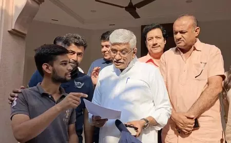जोधपुर में केंद्रीय मंत्री गजेंद्र सिंह शेखावत की जनसुनवाई, कांग्रेस पर साधा निशाना जोधपुर में केंद्रीय मंत्री गजेंद्र सिंह शेखावत की जनसुनवाई, कांग्रेस पर साधा निशाना