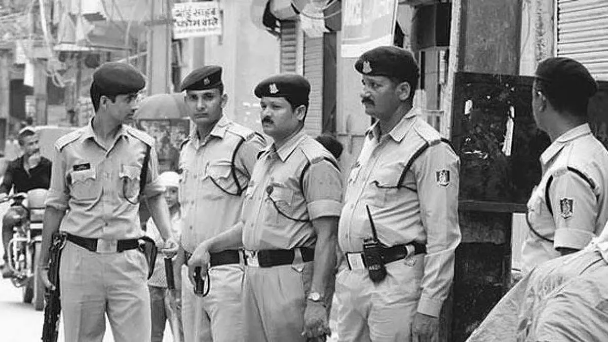 MP : शहीद पुलिसकर्मियों के परिजनों को दी जाने वाली सहायता राशि बढ़ाकर 5 लाख की गई MP : शहीद पुलिसकर्मियों के परिजनों को दी जाने वाली सहायता राशि बढ़ाकर 5 लाख की गई