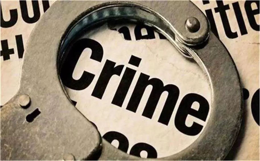 Uttar Pradesh :पुलिस मुठभेड़ में 25,000 रुपये का इनामी बदमाश गिरफ्तार Uttar Pradesh :पुलिस मुठभेड़ में 25,000 रुपये का इनामी बदमाश गिरफ्तार