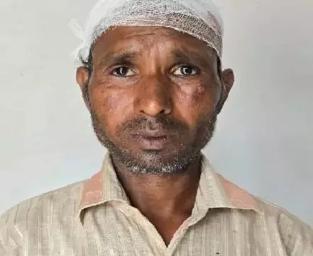 Mohammadabad: खेत में भैंस जाने पर युवक घायल, तहरीर दर्ज Mohammadabad: खेत में भैंस जाने पर युवक घायल, तहरीर दर्ज