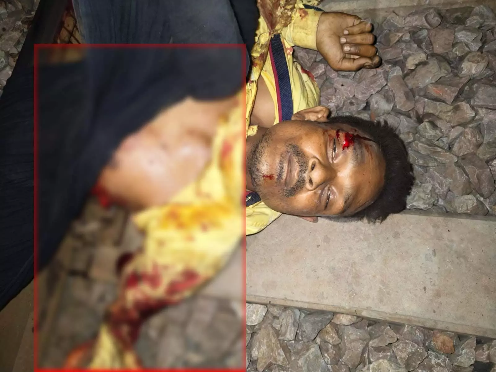 पंडरी ब्रिज के पास रेलवे ट्रैक पर मिली युवक की क्षत-विक्षत लाश, फैली सनसनी पंडरी ब्रिज के पास रेलवे ट्रैक पर मिली युवक की क्षत-विक्षत लाश, फैली सनसनी