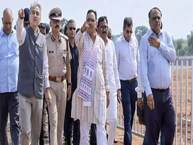 सीएम भजनलाल शर्मा ने पीएम मोदी के बांसवाड़ा दौरे से पहले तैयारियों की समीक्षा की सीएम भजनलाल शर्मा ने पीएम मोदी के बांसवाड़ा दौरे से पहले तैयारियों की समीक्षा की