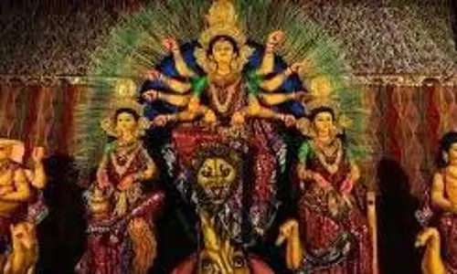 Shardiya Navratri 2025: नवरात्रि के 9 दिनों में ये 9 रंग क्यों माने जाते हैं शुभ, जानें इनका धार्मिक महत्व
