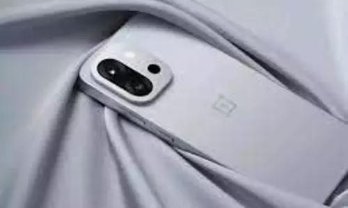 Amazon Great Indian Festival Sale: ग्राहकों की मौज, OnePlus 13s पर मिलेगी 7000 रुपए की बंपर छूट
