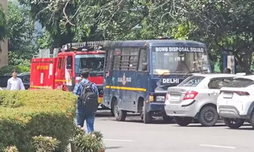 कई स्कूलों को बम की धमकी, सर्च ऑपरेशन जारी
