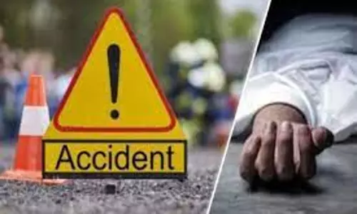 Jalaun: कार ने तीन छात्राओं को कुचला, एक की मौत