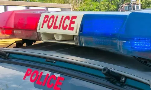J&K : पुलिस की काउंटर इंटेलिजेंस विंग ने 8 स्थानों पर तलाशी ली J&K : पुलिस की काउंटर इंटेलिजेंस विंग ने 8 स्थानों पर तलाशी ली
