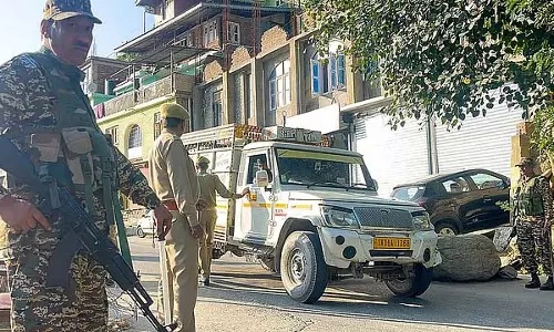 J&K : आतंकियों से मुठभेड़, एक जवान शहीद, तलाशी अभियान फिर शुरू