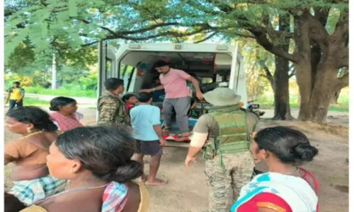 CRPF जवानों ने गर्भवती महिला की मदद की, प्रसव के बाद जच्चा-बच्चा दोनों स्वस्थ